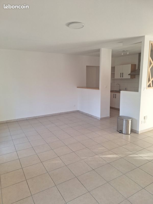 Particulier vends appartement t2 50m2-grande terrasse
