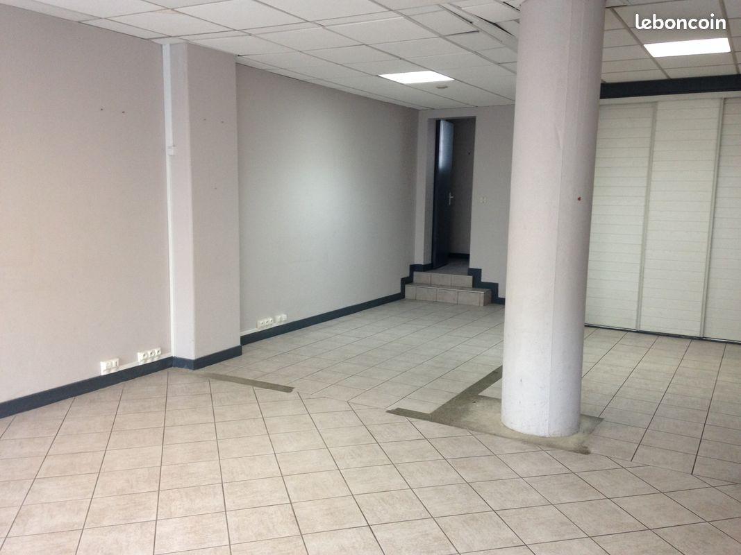 Local commercial 3 pièces 100 m² · à Lourdes · 100 m² · 850 €