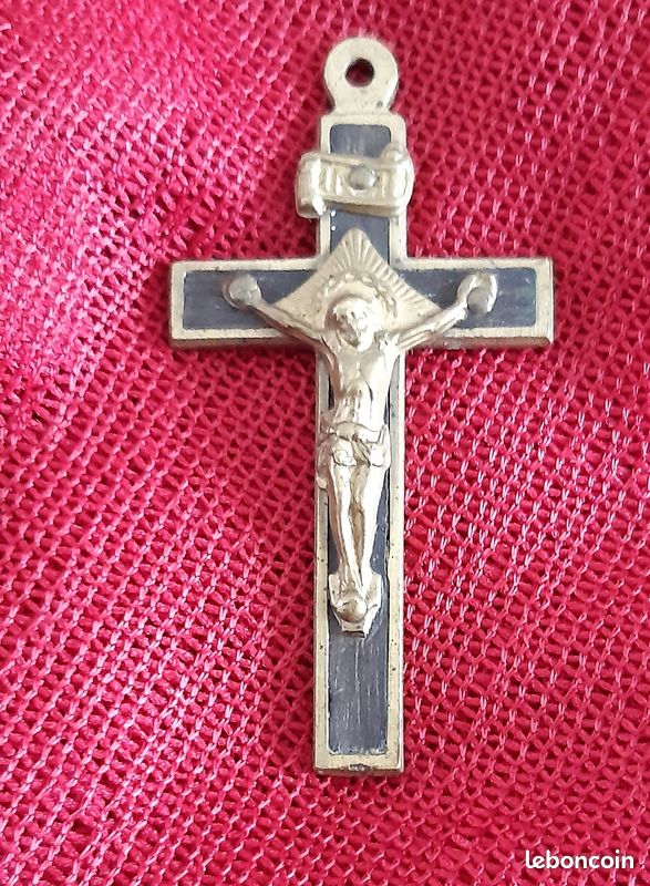 Pendentif Christ (image 1)