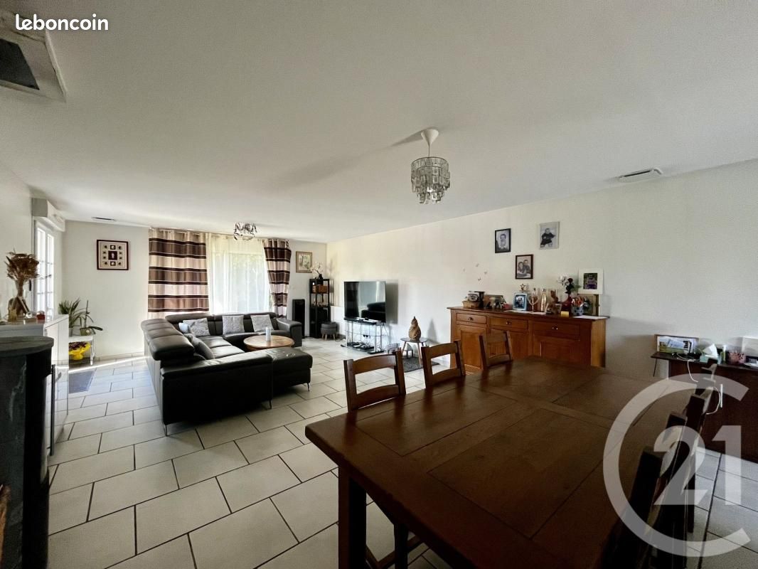 Maison 5 pièces 158 m² · à Sainte-Marie-la-Blanche · 158 m² · 350 000 €