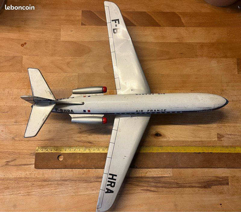 Ancien jouet avion Caravelle à friction année 60 marque Mont Blanc