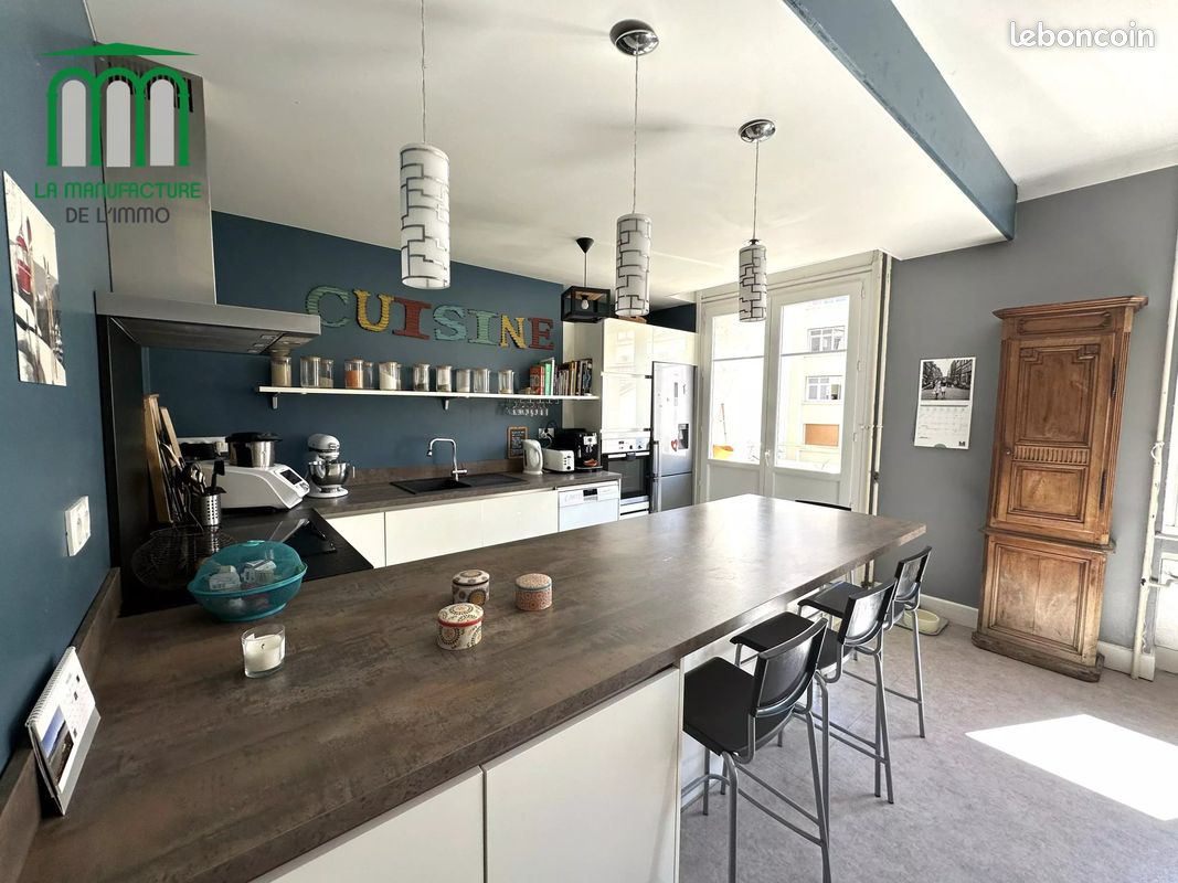 Appartement 6 pièces 140 m² · à Saint-Étienne · 140 m² · 164 900 €