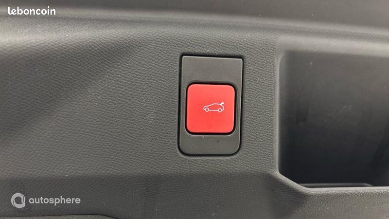 Peugeot 5008 Hybrid 136ch GT e-DCS6 (image 32)