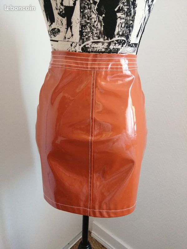 Mini-jupe Rouge Pretty Little Thing - Taille 6 - Occasion Très Bon état