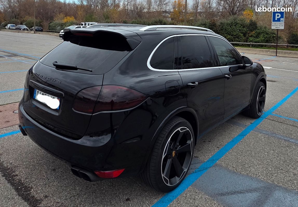 Porsche Cayenne (image 2)