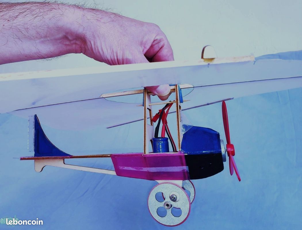 AVION EN BOIS MOTORISE FACILE ET LEGER DE 50 cm - Charge rapide - LUCAPLANE L2 (image 4)