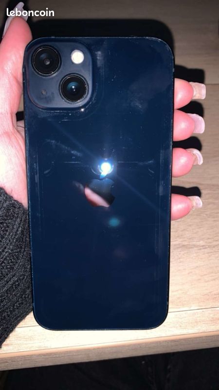IPhone 13 noir (image 3)