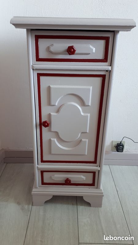 Petit meuble de rangement (image 1)