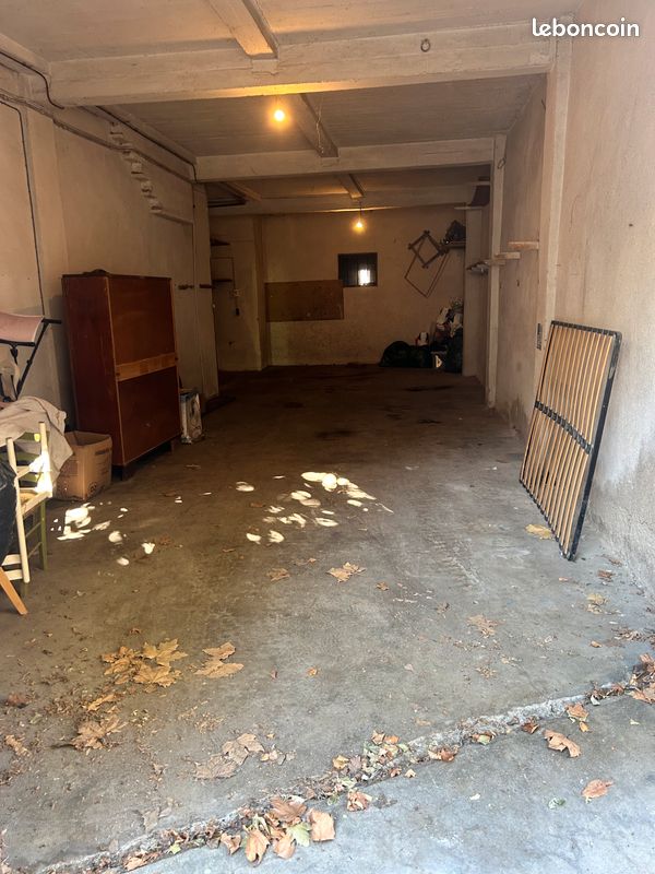 Garage à louer · à Bouleternère · 250 €/mois