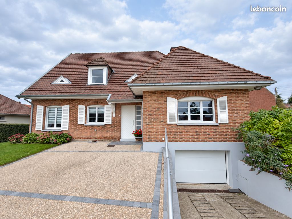 Maison 5 pièces 142 m² · à Aire-sur-la-Lys · 142 m² · 343 000 €