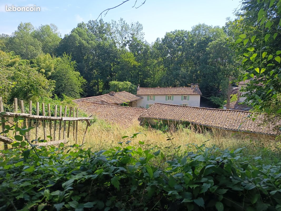 Maison 7 pièces 165 m² · à Celles-sur-Belle · 165 m² · 179 900 €