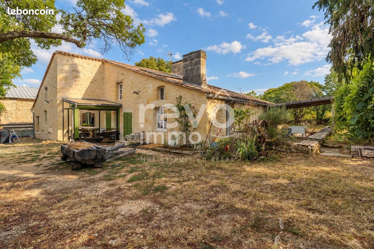 Maison 5 pièces 158 m² · à Saint-Aubin-de-Branne · 158 m² · 280 000 €