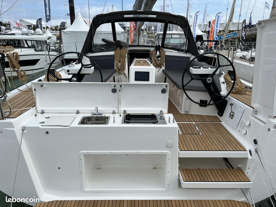 DUFOUR 430 GRAND LARGE — View photo 1