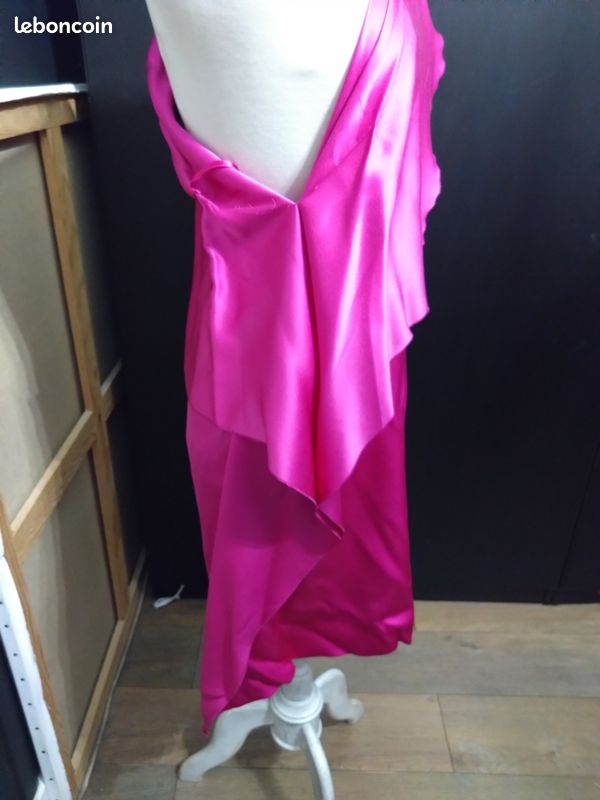 Robe CH Carolina Herrera T38 fuchsia soie satinée asymétrique cocktail luxe (image 6)