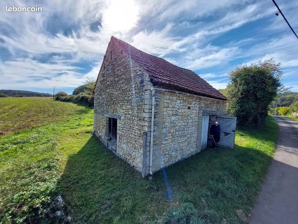 Grange 35 m² Jayac