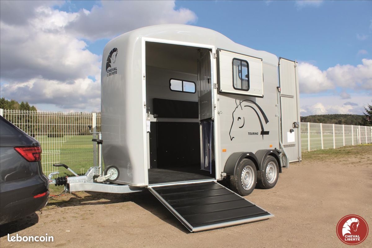 Remorque VANS CHEVAL LIBERTE TOURING COUNTRY en stock Équipement