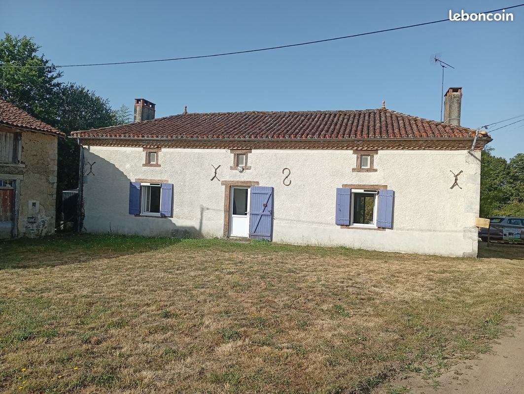 Maison 4 pièces 120 m² · à Adriers · 120 m² · 122 000 €