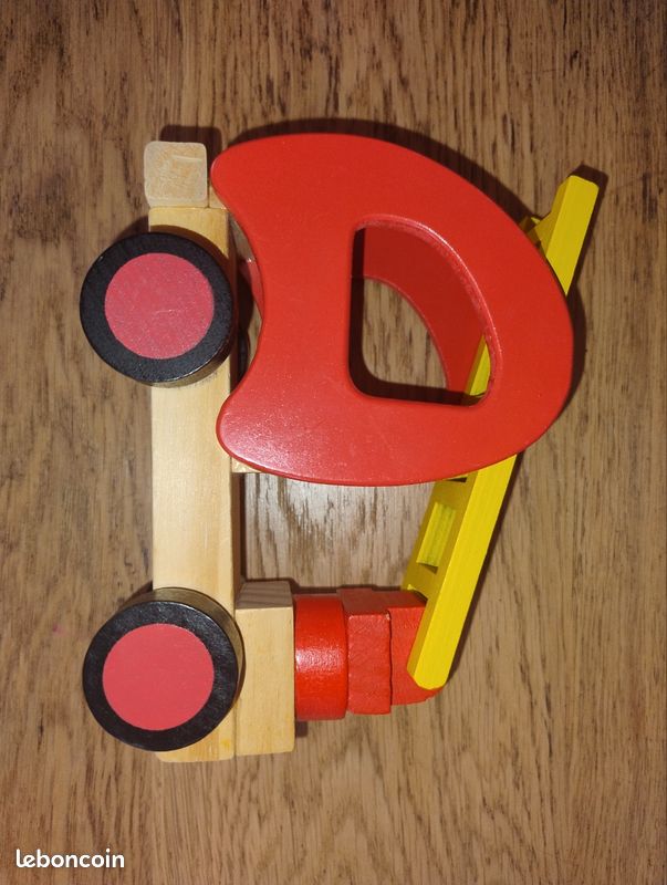 Camions en bois (image 2)