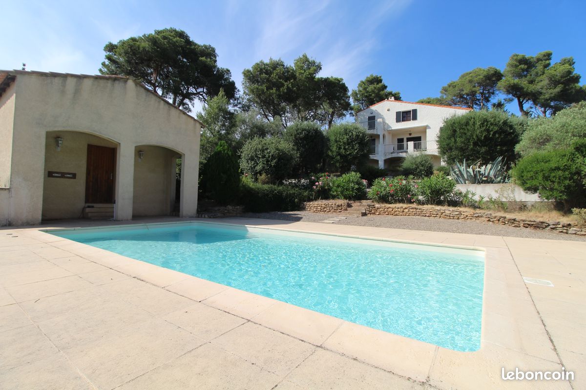 Maison 7 pièces 124 m² · à Montséret · 124 m² · 373 000 €
