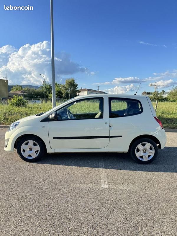 Renault Twingo 2 1.5 DCI 65 REVISION OK GARANTIE 1 AN (image 8)