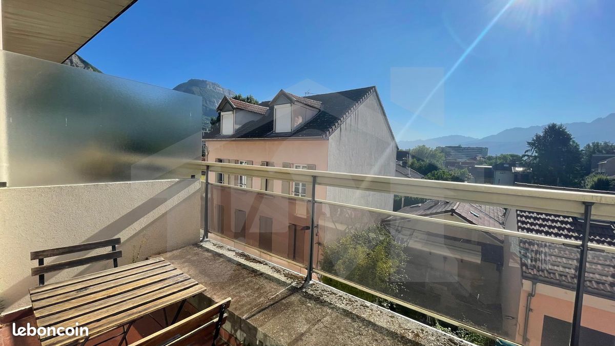 Appartement 1 pièce 28 m² · à Grenoble · 28 m² · 570 €