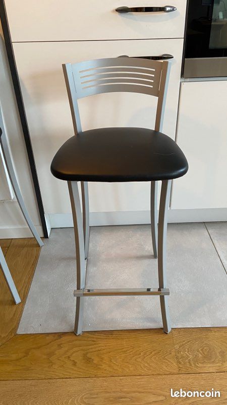 Plan de travail / bar Ixina avec deux chaises (image 4)