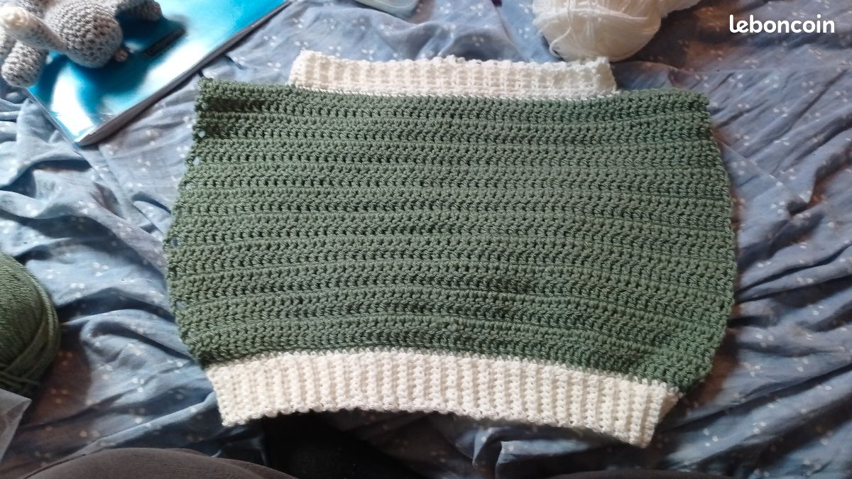 Pull crop top vert et blanc (image 3)