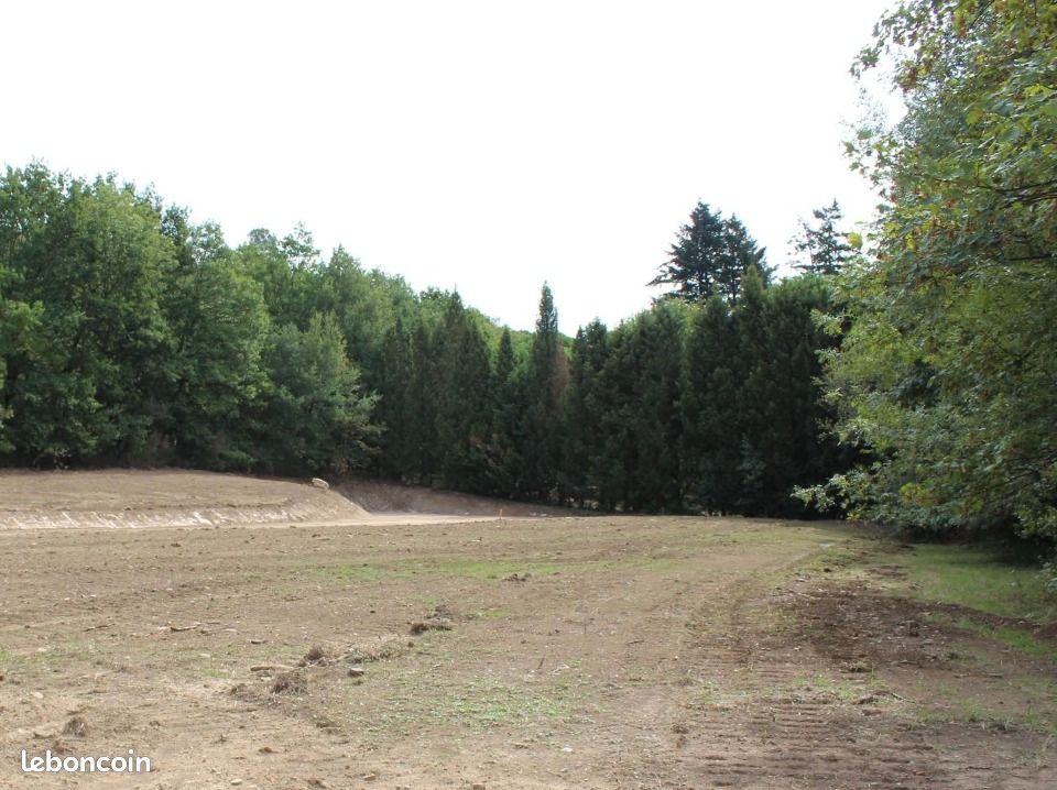 Terrain 572 m² Bout Du Pont De Larn · à Bout-du-Pont-de-Larn · 51 480 €