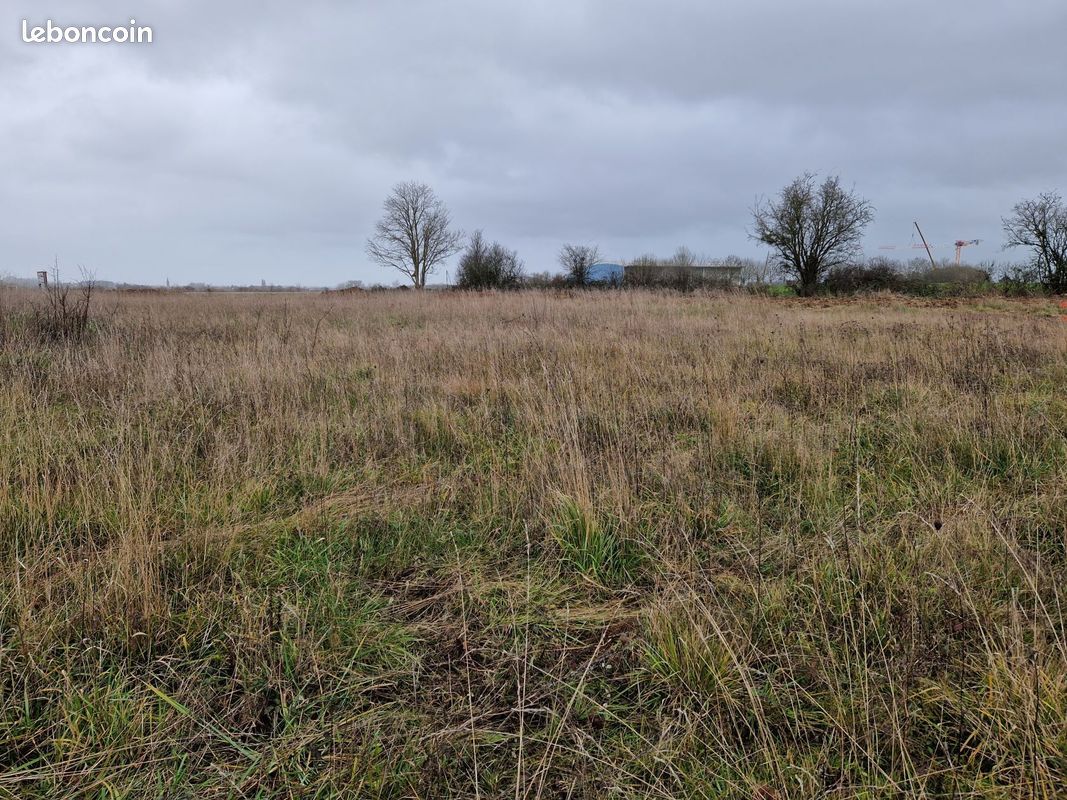 Terrain à bâtir de 857 m² à SAINT-OUEN-DE-MIMBRE (72) · à Saint-Ouen-de-Mimbré · 28 281 €