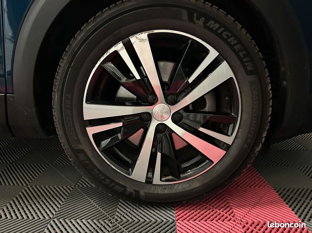 Peugeot 3008 II 1.6 THP Hybrid 225 GT (image 12)