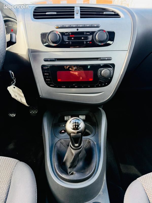 Seat leon 1.6 tdi 105cv ecomotive (image 9)