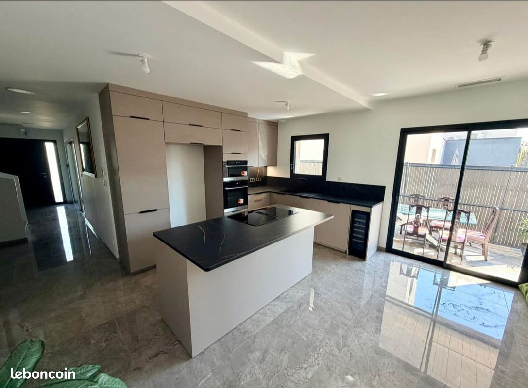 Maison 4 pièces 98 m² · à Montrottier · 98 m² · 1 000 €