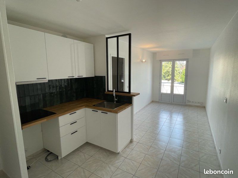 Appartement 2 pièces 33 m² · à Pontault-Combault · 33 m² · 810 €/mois