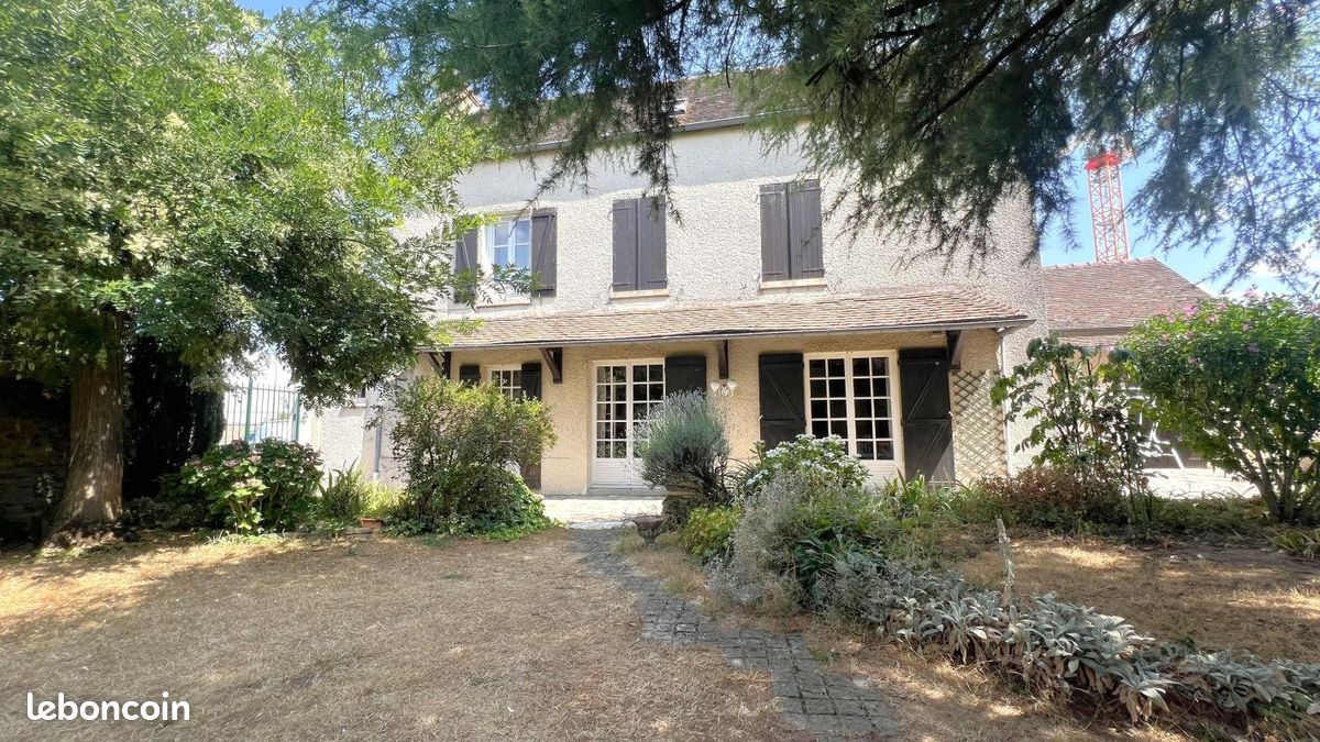 Maison 4 pièces 127 m² · au Coudray-Montceaux · 127 m² · 332 000 €