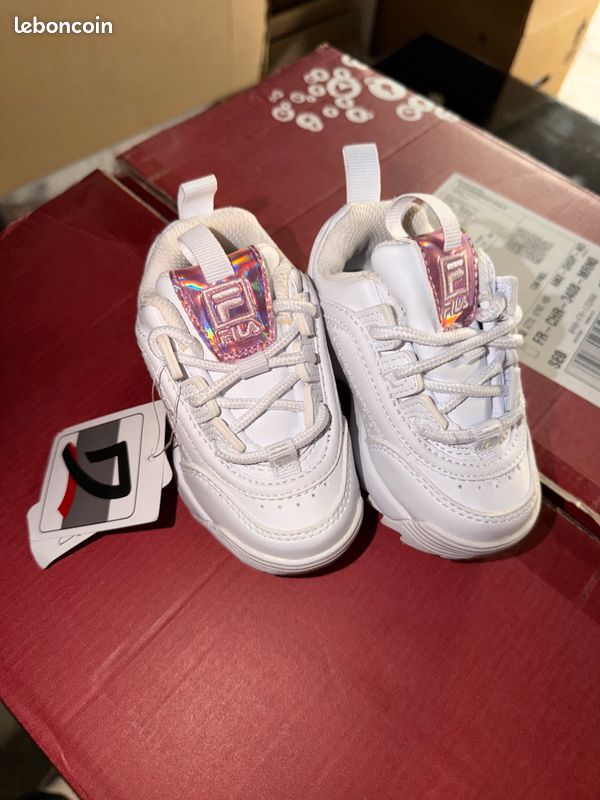 Baskets bébé taille 20 fila rose et blanche NEUVE (image 1)