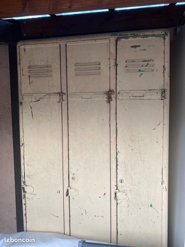 Armoire en métal vintage (image 1)