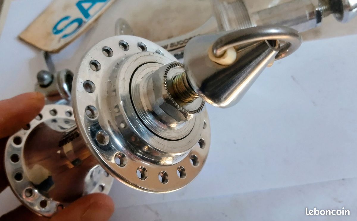 Moyeux vélo de course Sachs 7000 NOS - Vélos
