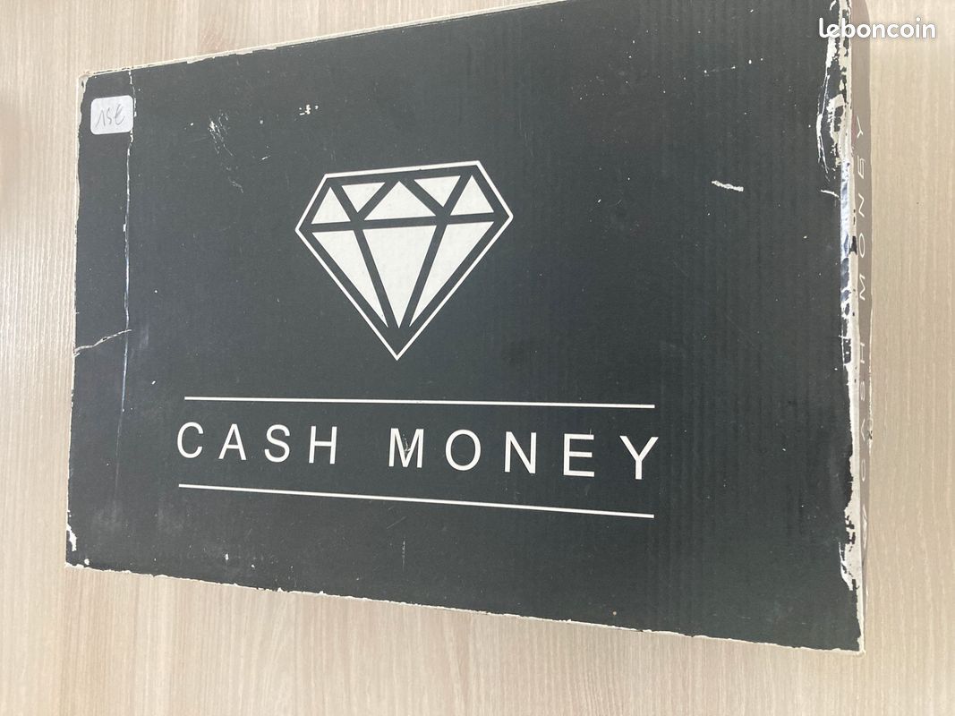 Sneakers basses noires lumineuses cash money taille 39 (image 2)
