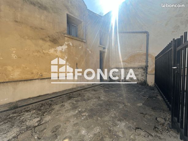 https://img.leboncoin.fr/api/v1/lbcpb1/images/ff/c1/b5/ffc1b5e2019e78b2e780368708cc85602704100d.jpg?rule=ad-image