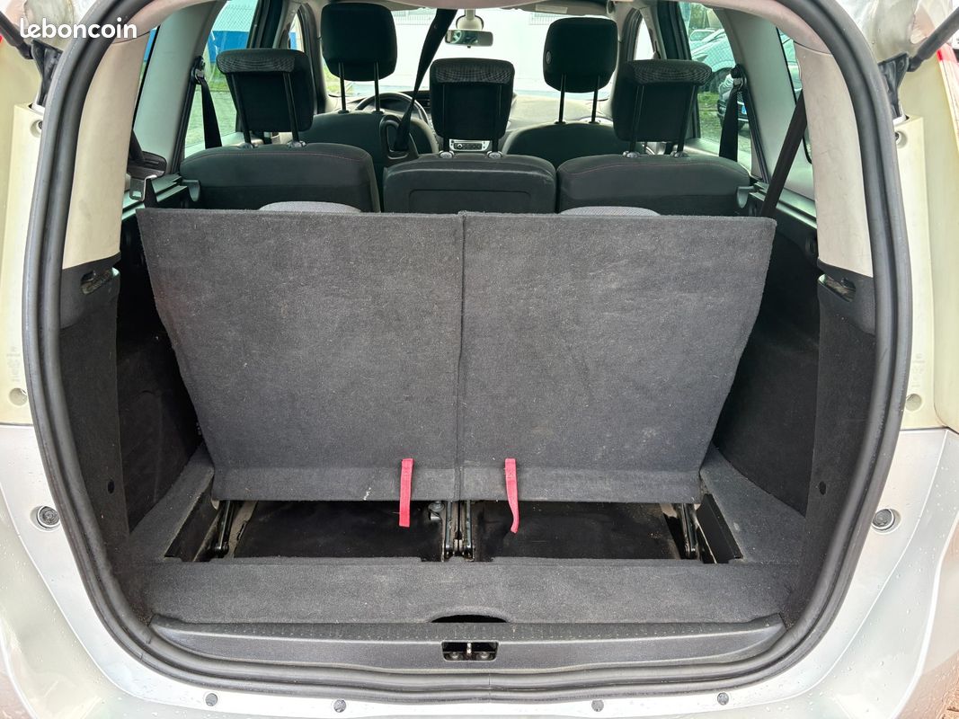 Renault GRAND SCÉNIC III DCi 110 eco2 Limited 7 pl (image 20)