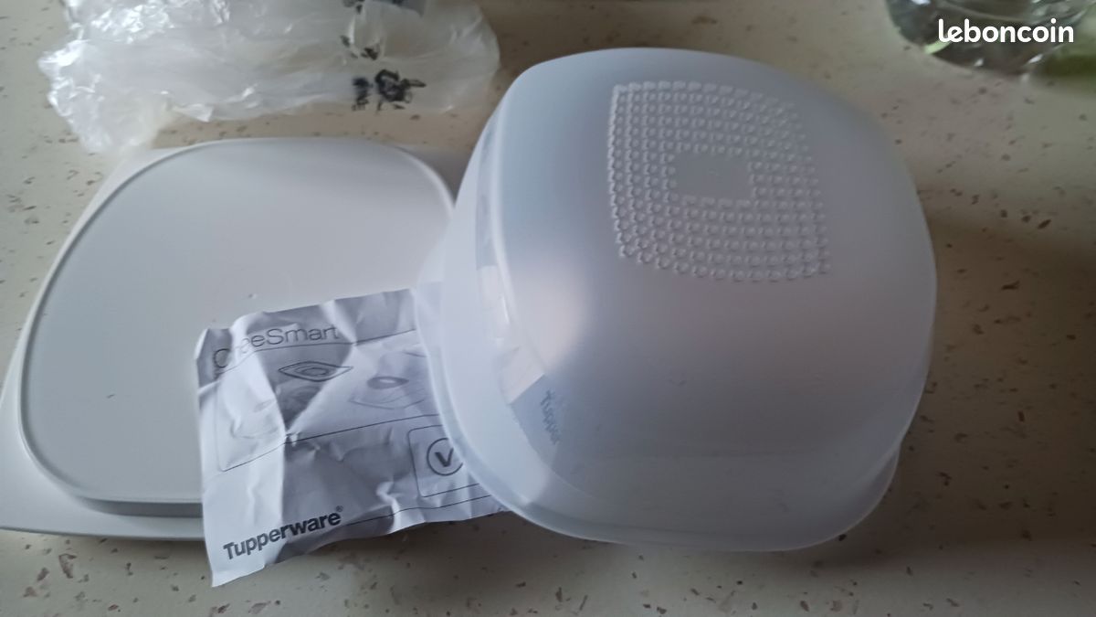 Lot petite cloche à fromage et range ustensiles Tupperware (image 2)