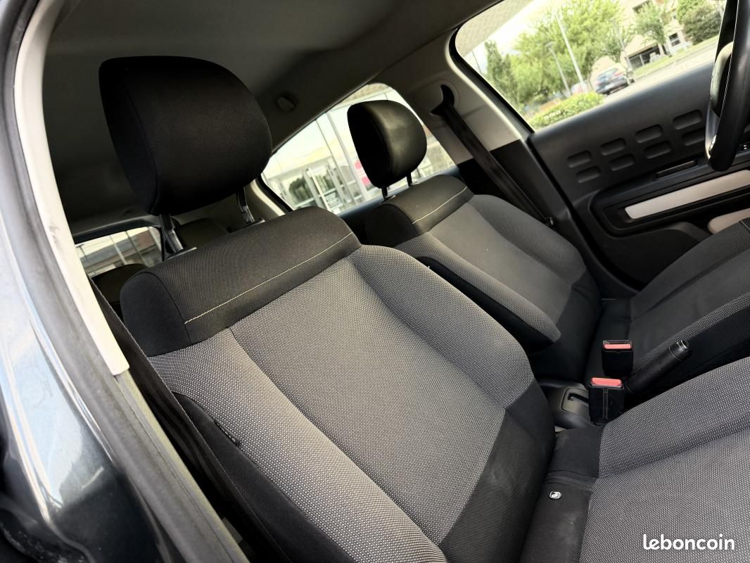 Citroën C3 1.2 i 82cv Feel 💳 x12 Vitres Crit'Air 1*Ct Kit Distribution Entretien Complet Ok*Véhic... (image 28)
