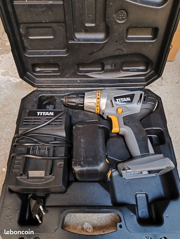 Perceuse visseuse Titan avec malette (image 1)