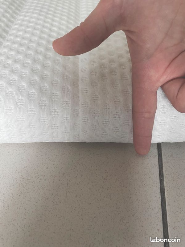 Sur matelas IKEA (image 4)