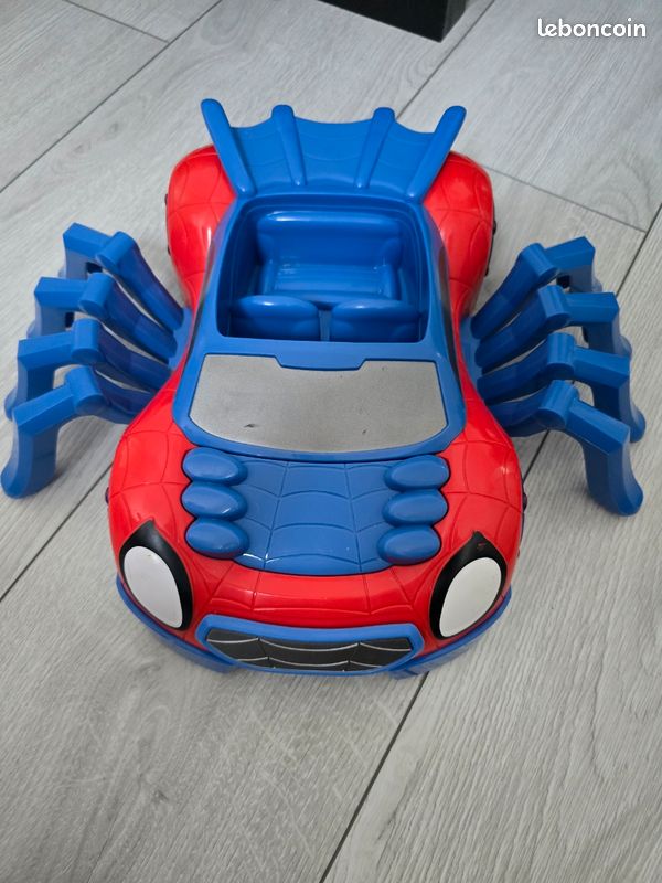Voiture spiderman (image 1)