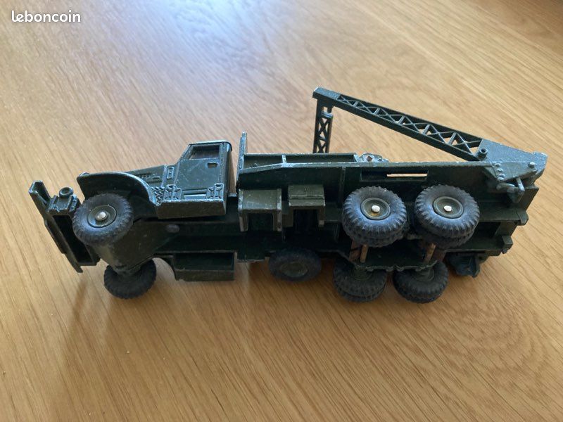 French Dinky 884 Camion Militaire Brockway ovec pont de