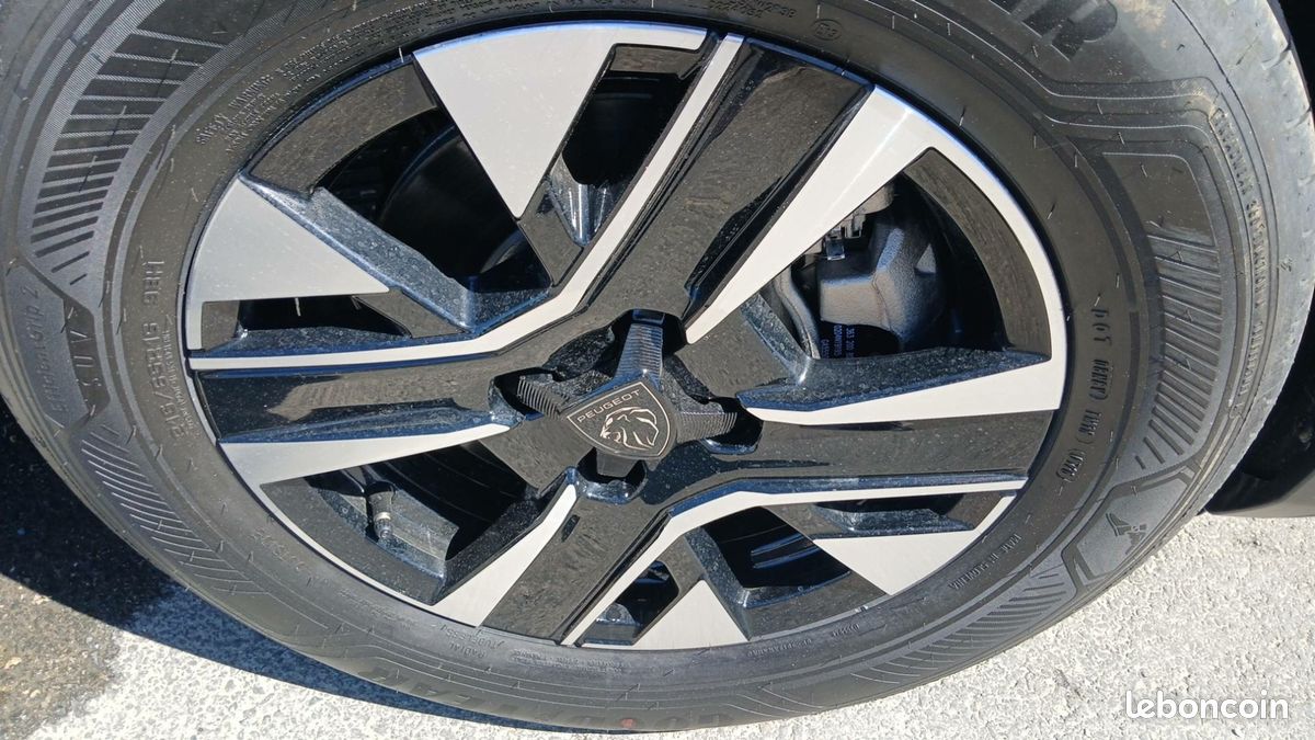 PEUGEOT 2008 Hybrid 110 e-DCS6 Edition (image 14)