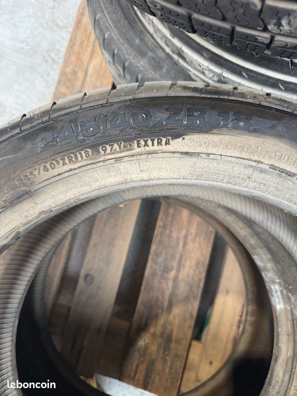 4 pneu 245/40 ZR 18 (image 1)
