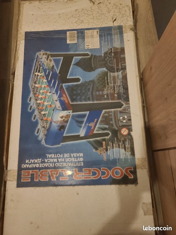 Vends jeux. Baby-foot neuf sur p II éd ou à poser sur la table. Neuf sous emballage (image 1)