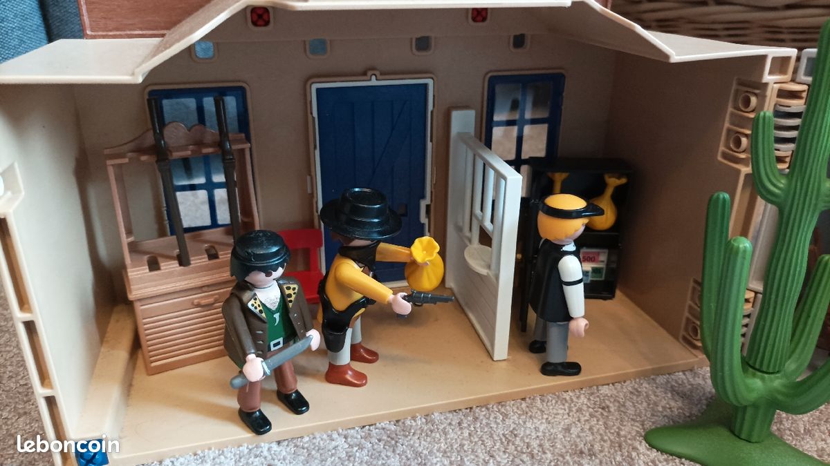 Playmobil - banque et bureau du sherif + personnages (image 1)
